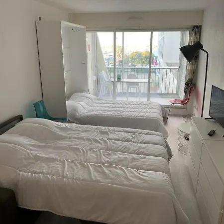 Sur Le Port Apartament *